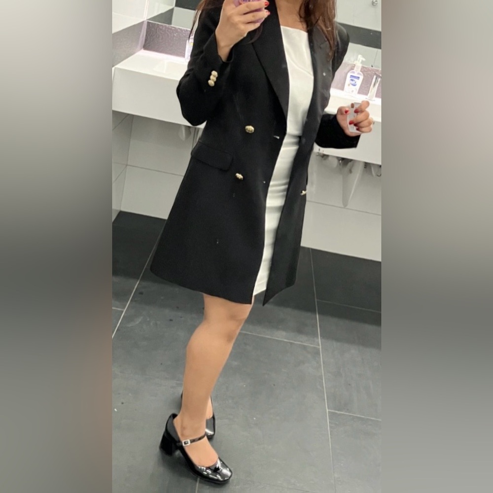 Zara Black Double-Breasted Women's Coat - excellent condition, size S/M